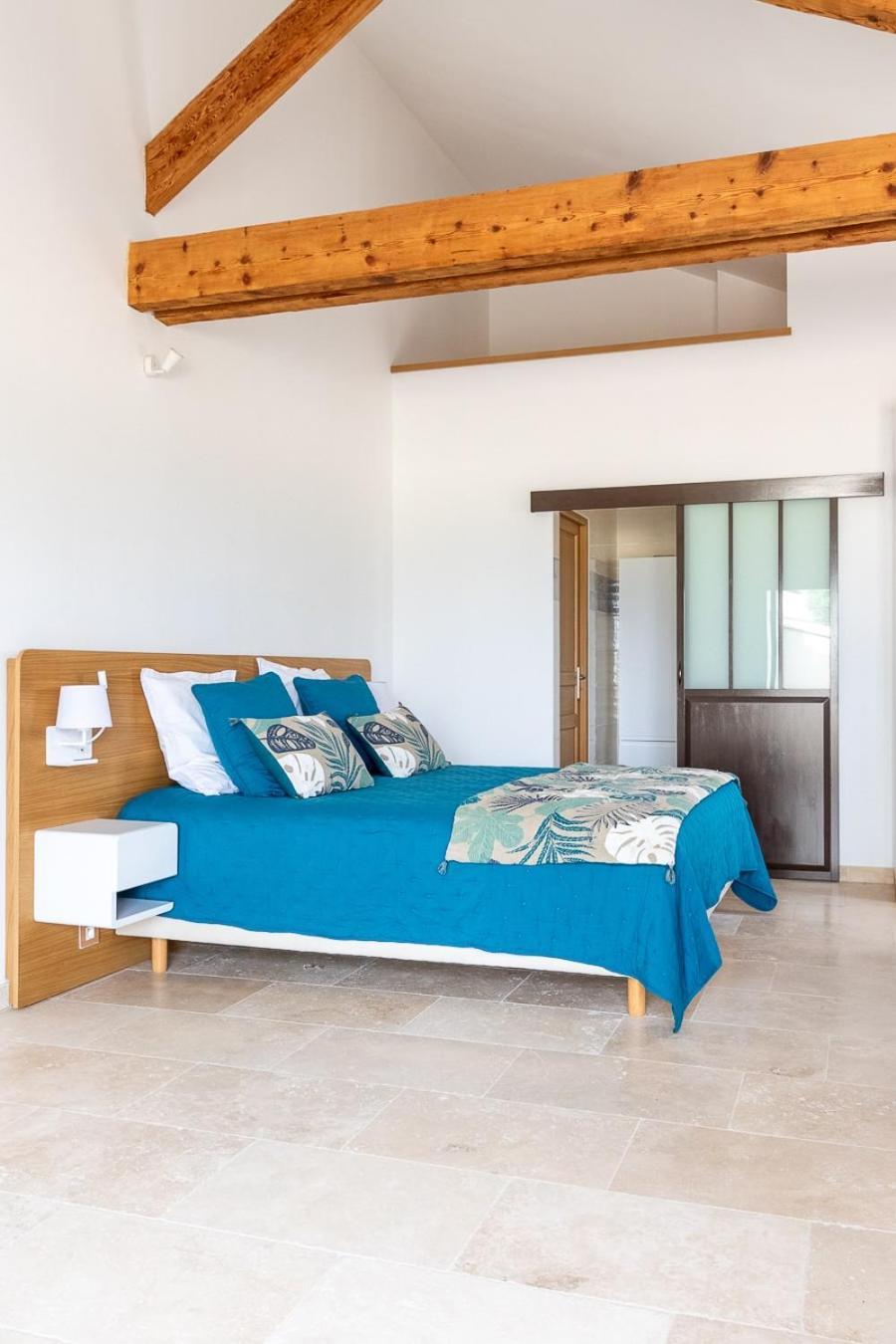 Bed and Breakfast Mas Des Tourterelles Jonquieres  Exterior foto